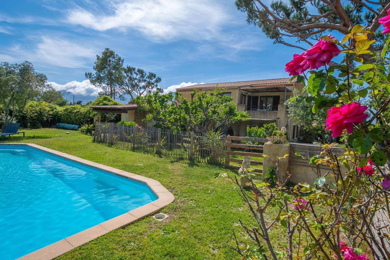 Foto 4 von 29: Ferienwohnung für 4 Personen mit Pool