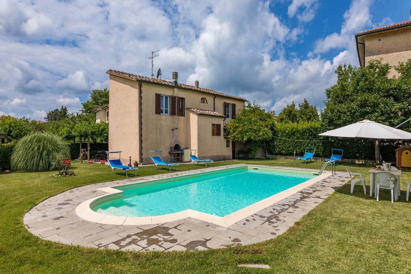 Foto 4 von 38: Villa für 8 Personen mit Pool