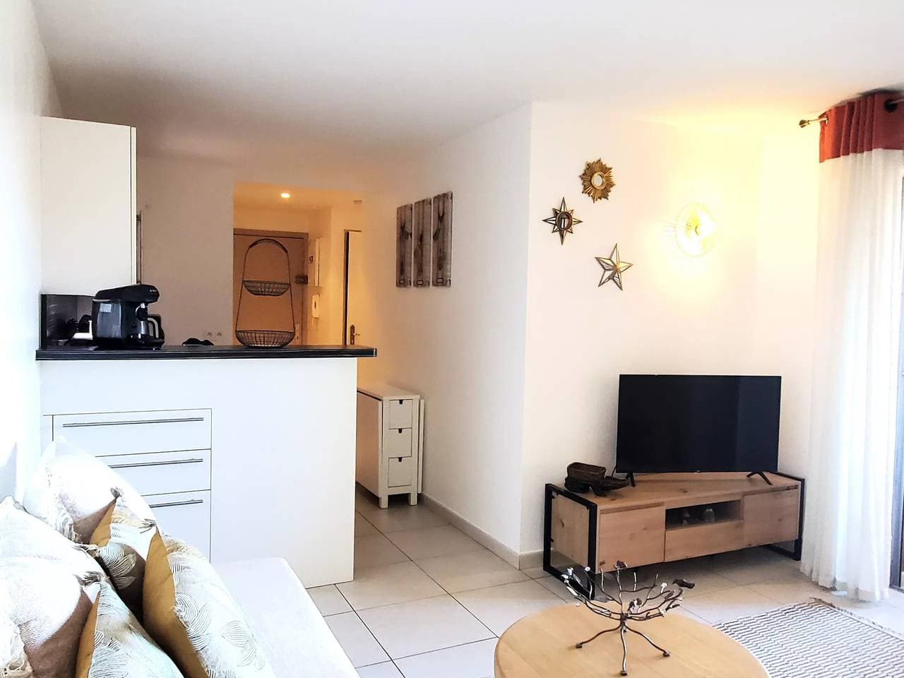 Foto 6 von 22: Fréjus Beach Le Capitole T2 35m2 Klimaanlage Balkon