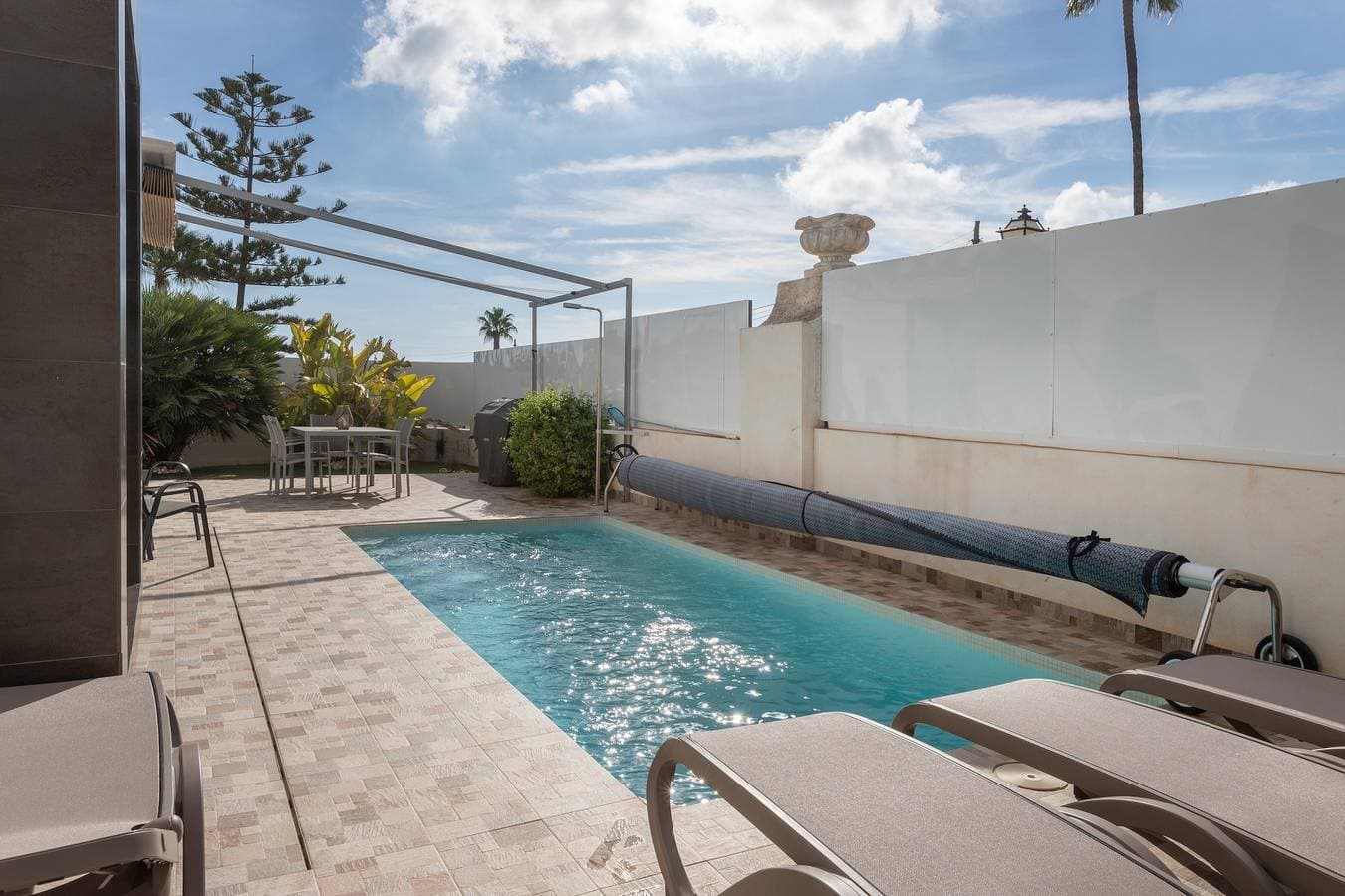 Foto 3 von 28: Moderne Villa mit privatem Pool nahe Stränden und Golfplätzen