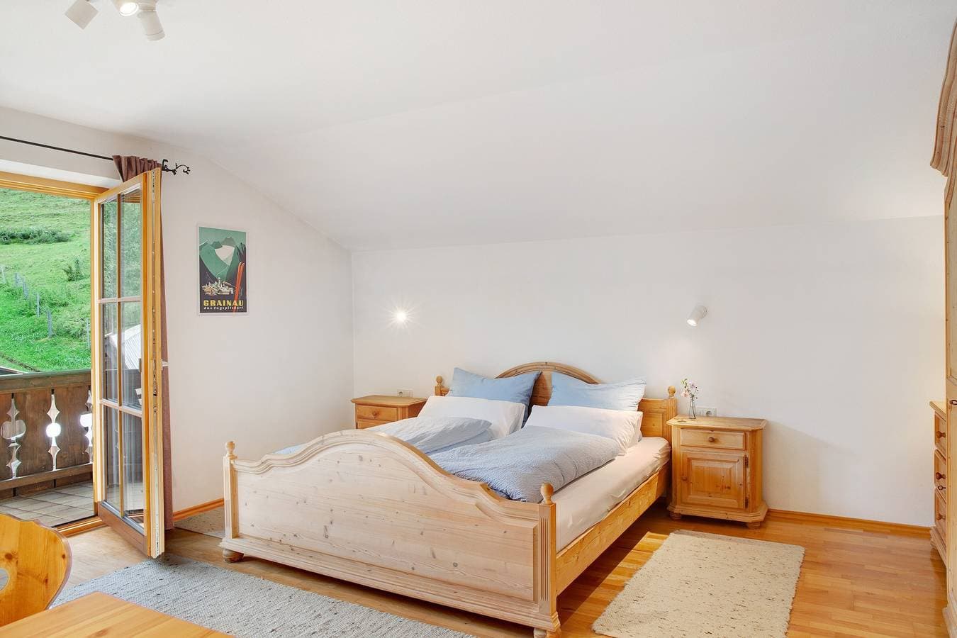 Foto 2 von 30: Einzimmerapartment 'Zugspitznest' mit Bergblick, Balkon und Wi-Fi