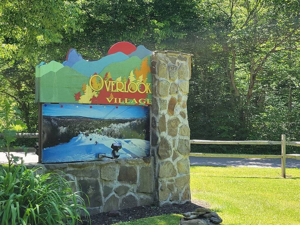 Foto 9 von 15: Overlook at Snowshoe Getaway