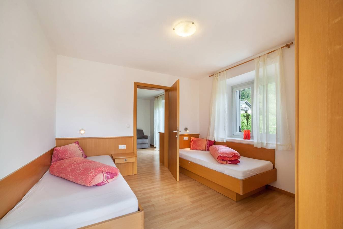 Foto 12 von 23: Ferienwohnung "Mosttragerhof 1" mit Bergblick, Gemeinschaftspool und WLAN