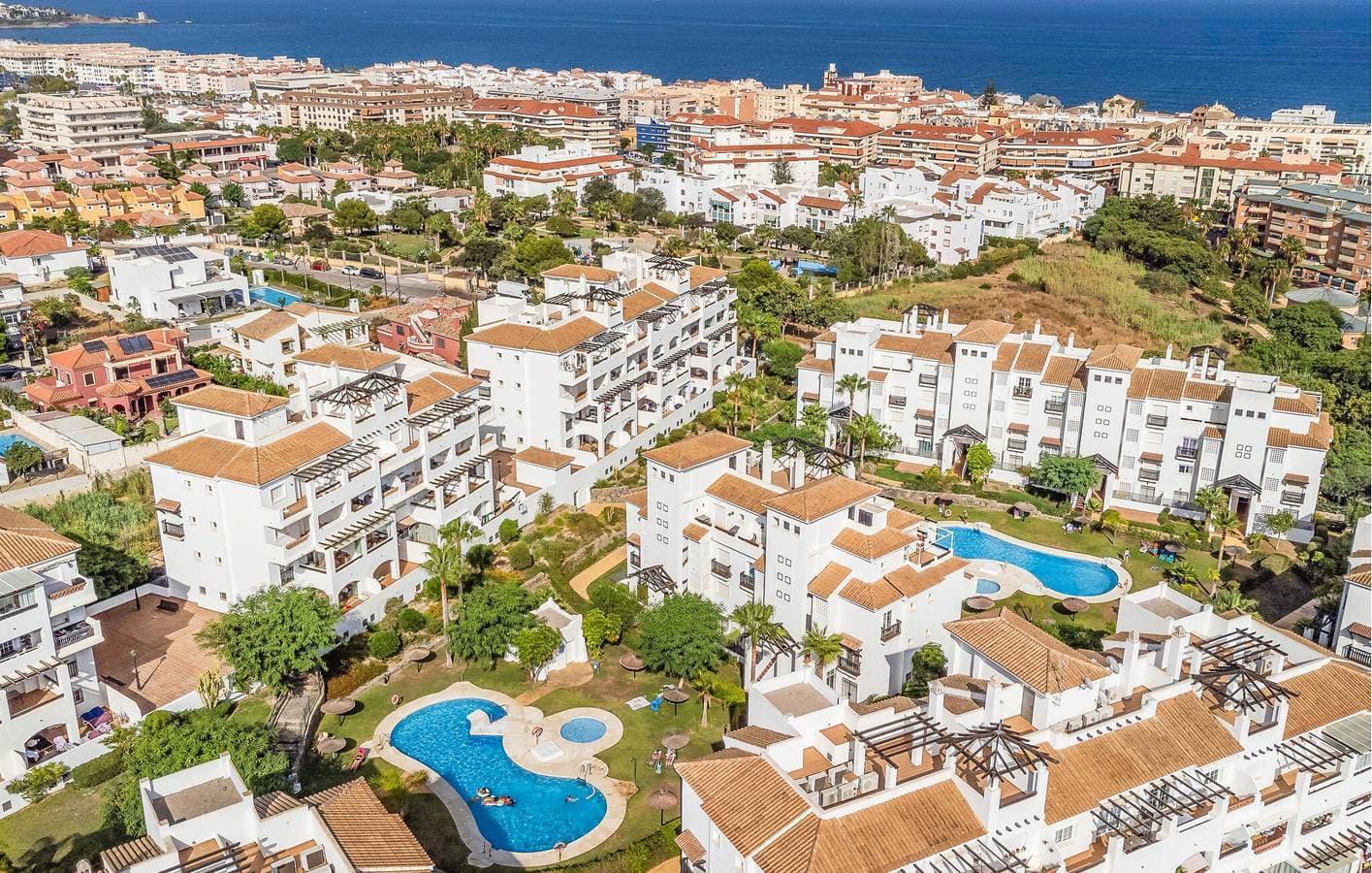 Foto 2 von 18: Beachside Bliss mit Pool und Terrasse - 2 km vom Strand entfernt
