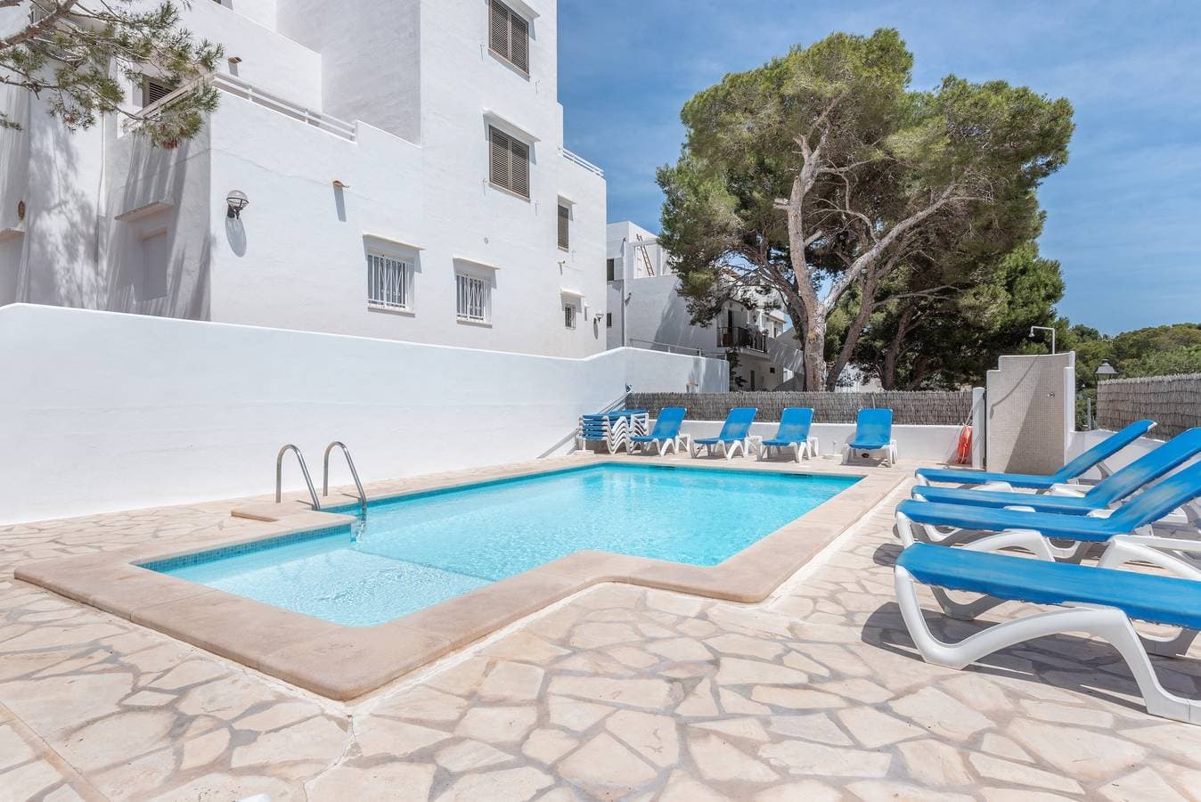 Apartamentos Karin 2ºe 1