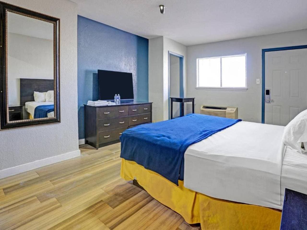 Foto 3 von 25: Kingsize-Bett | Rauchen erlaubt | San Antonio