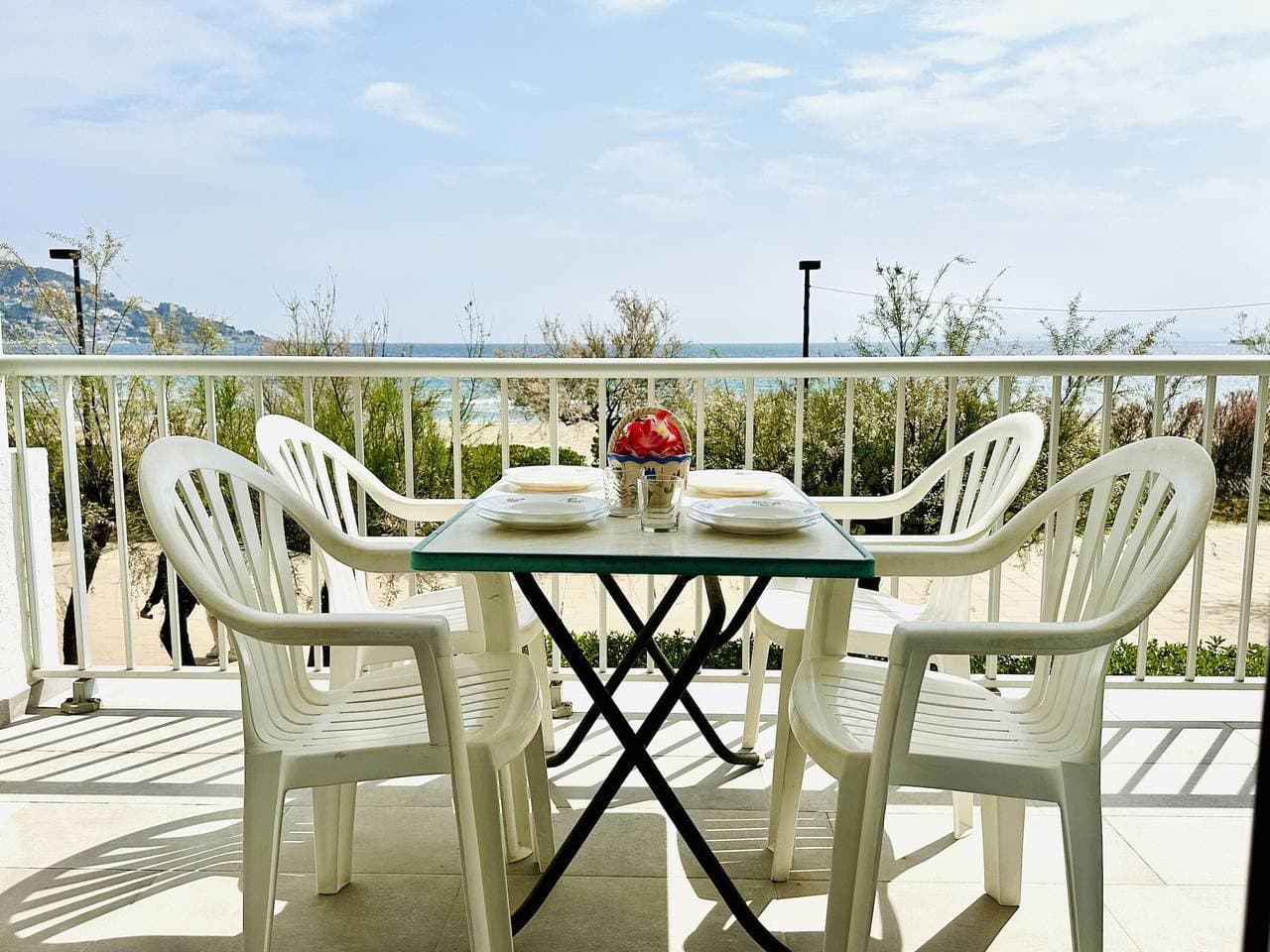 Foto 4 von 19: Meerblick-Wohnung mit großer Terrasse in Roses