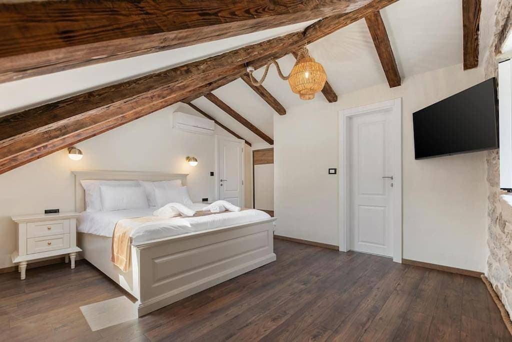 Foto 5 von 5: Three-Bedroom House