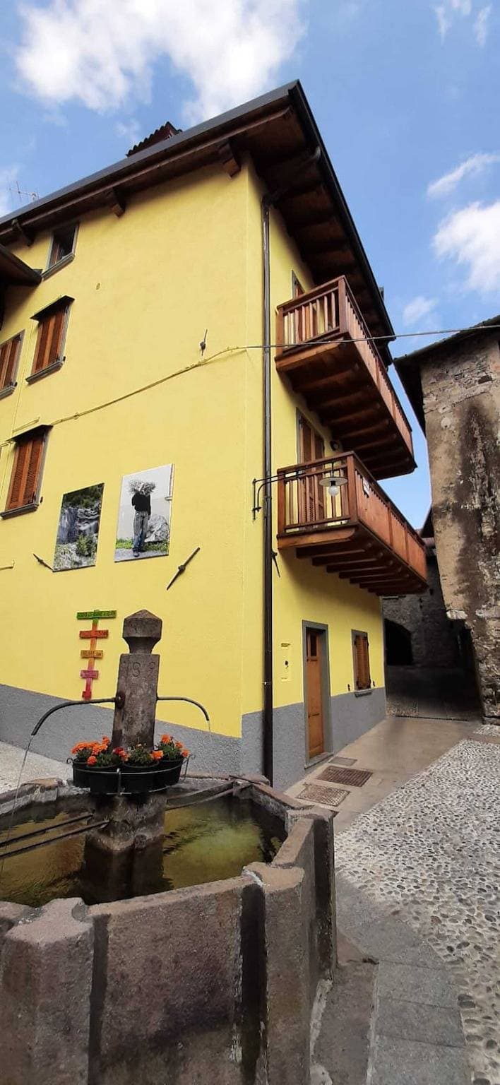 Foto 10 von 14: Ferienwohnung 'Altopiano del Sole' mit Balkon und Bergblick