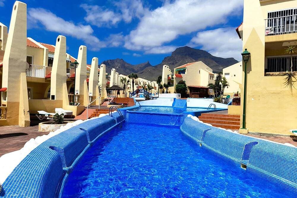 Foto 10 von 14: Mareverde Sun Apartment, Blick auf den Pool