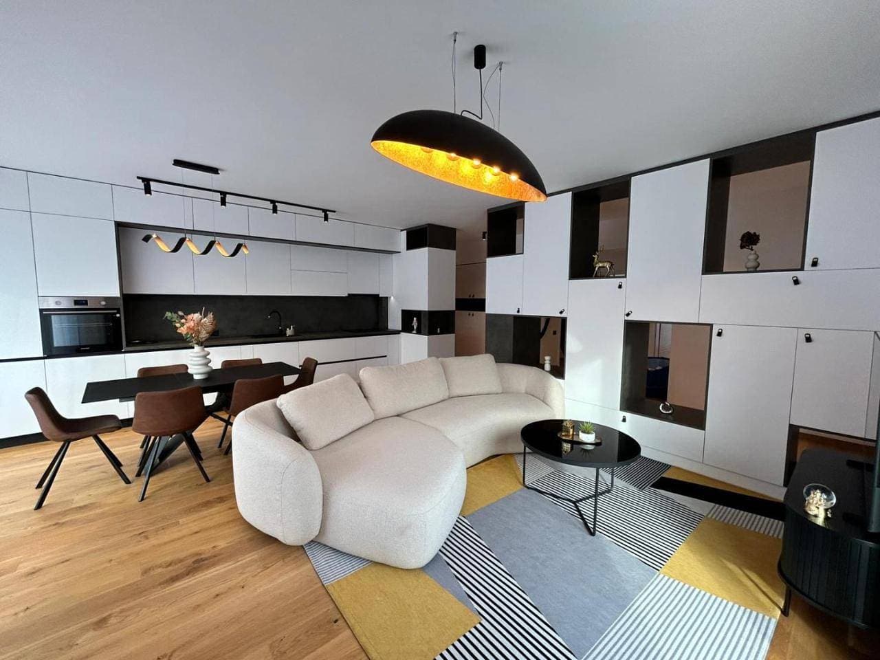 Foto 6 von 27: Three-Bedroom Deluxe Apartment