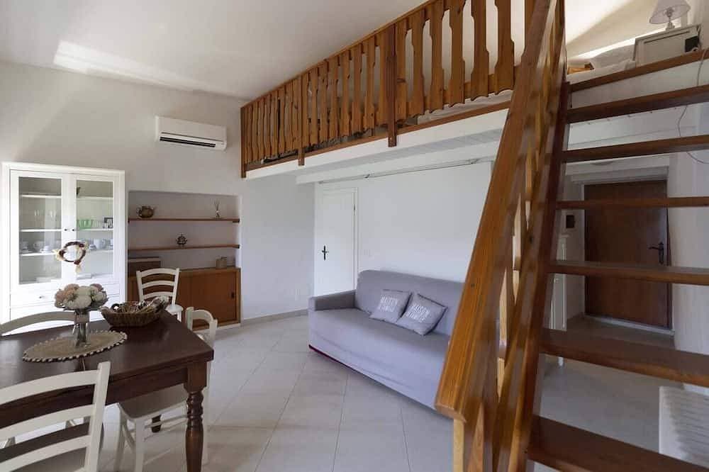 Foto 8 von 30: Wunderschöne Ferienwohnung Mit Seeblick Im Historischen Dorf Mit Patio