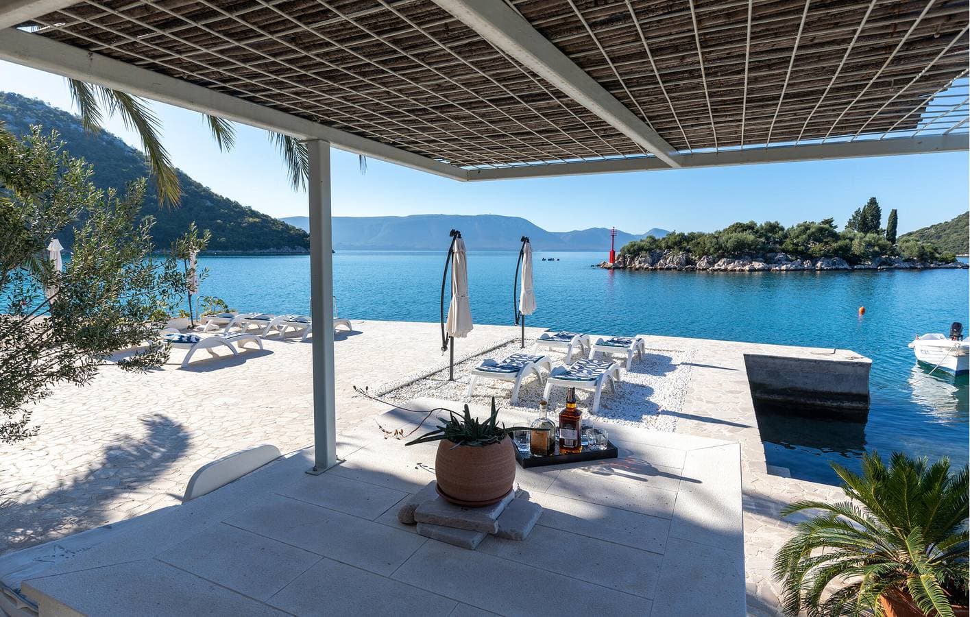 Foto 8 von 38: Gemütliche 300 m zum Strand: Klimatisierte Wohnung mit Terrasse und Parkplatz