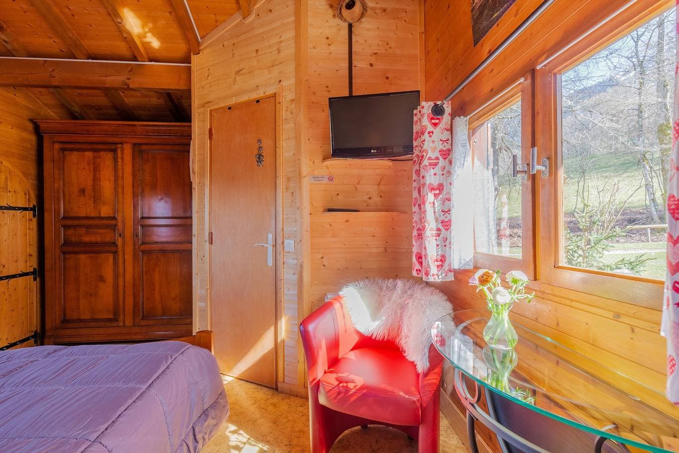 Foto 10 von 25: Chalet „Sauvage“ mit Bergblick, privater Terrasse und WLAN