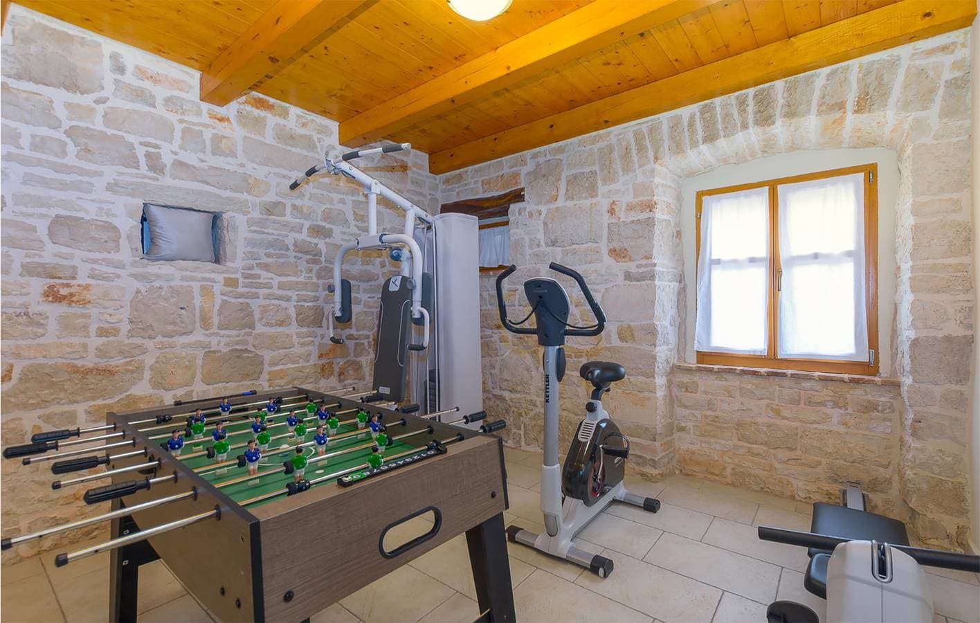 Foto 9 von 55: Geräumige 2-Zimmer-Wohnung mit Pool, WLAN und Terrasse