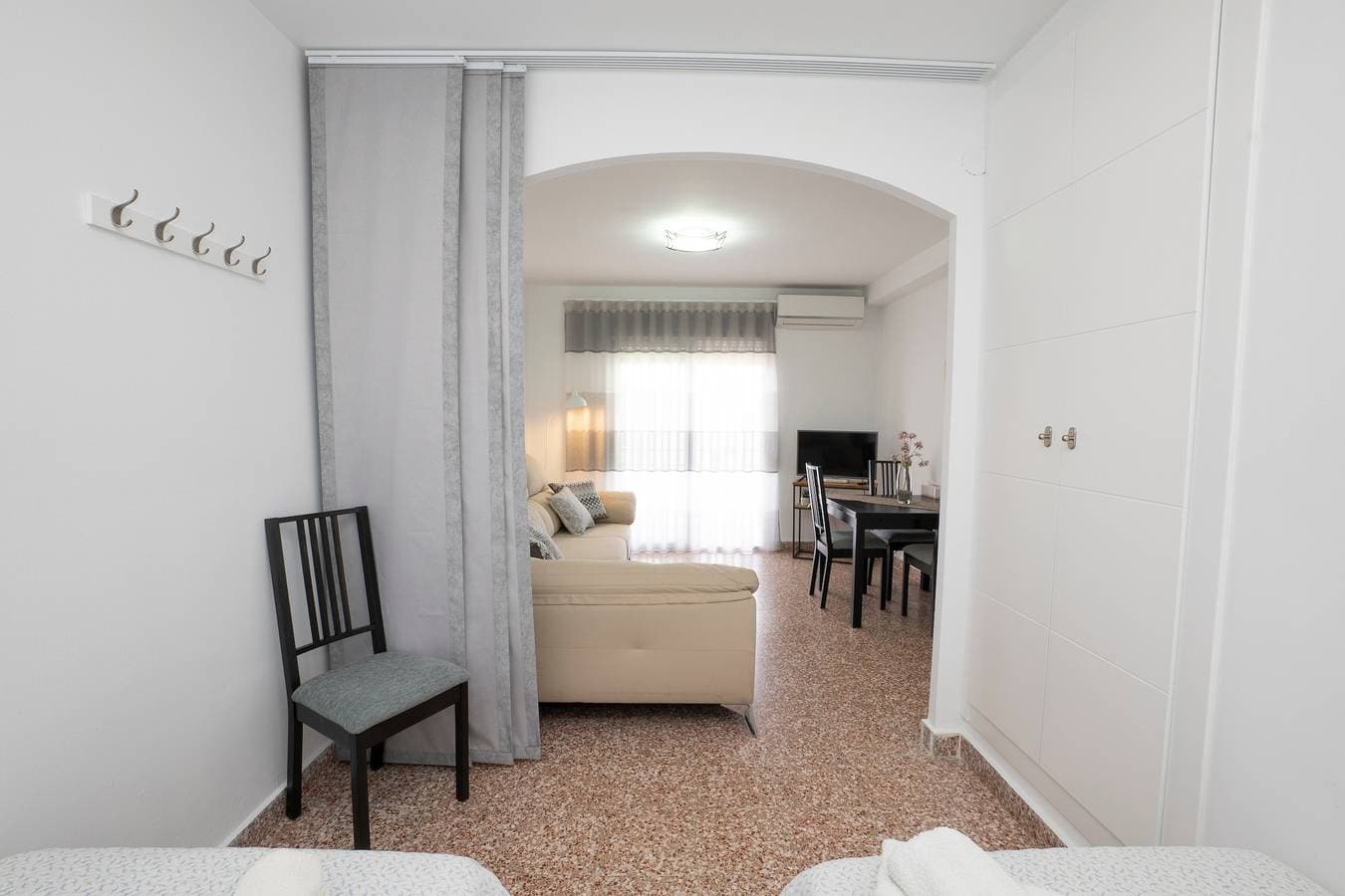 Foto 7 von 19: Ferienwohnung "Loli" mit Gemeinschaftspool, privater Terrasse und WLAN
