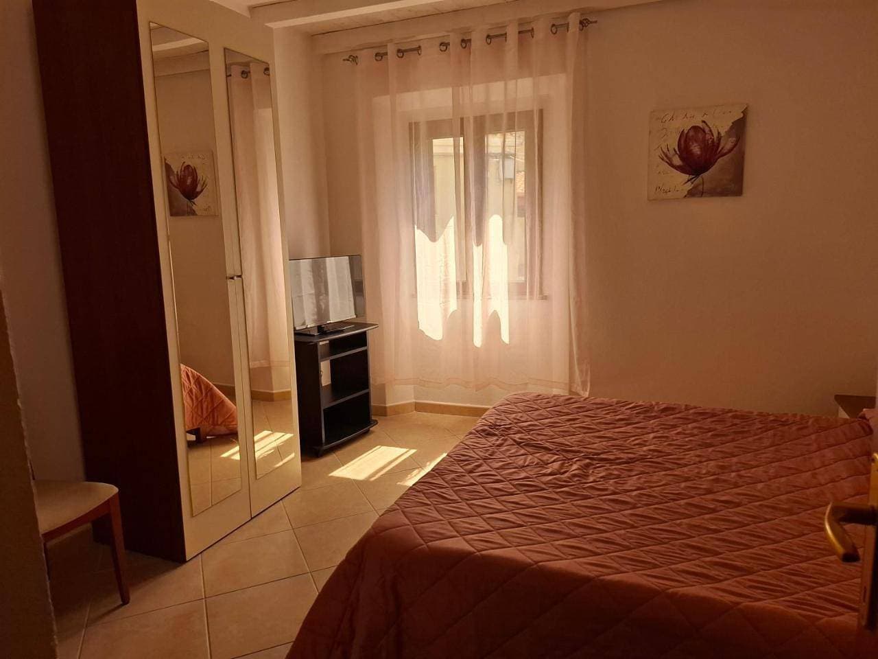 Foto 8 von 15: Two-Bedroom Apartment