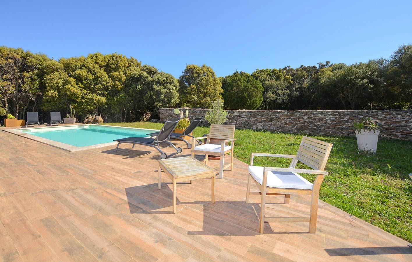Foto 11 von 35: Gemütliche Wohnung mit Pool in der Nähe von Plage de Canetto