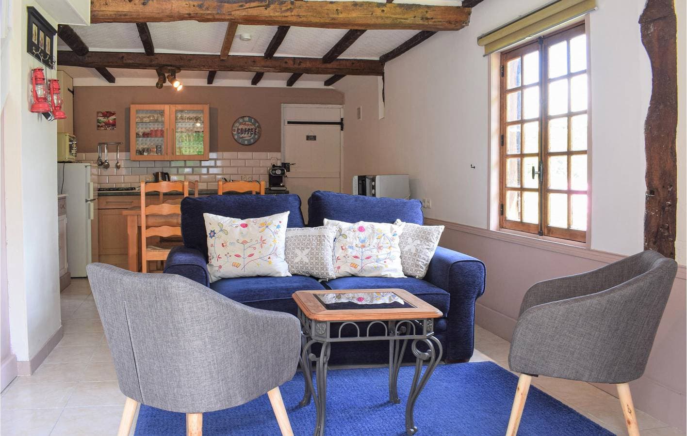 Foto 5 von 25: Gemütliche 2BR Wohnung mit Parkplatz & Garten