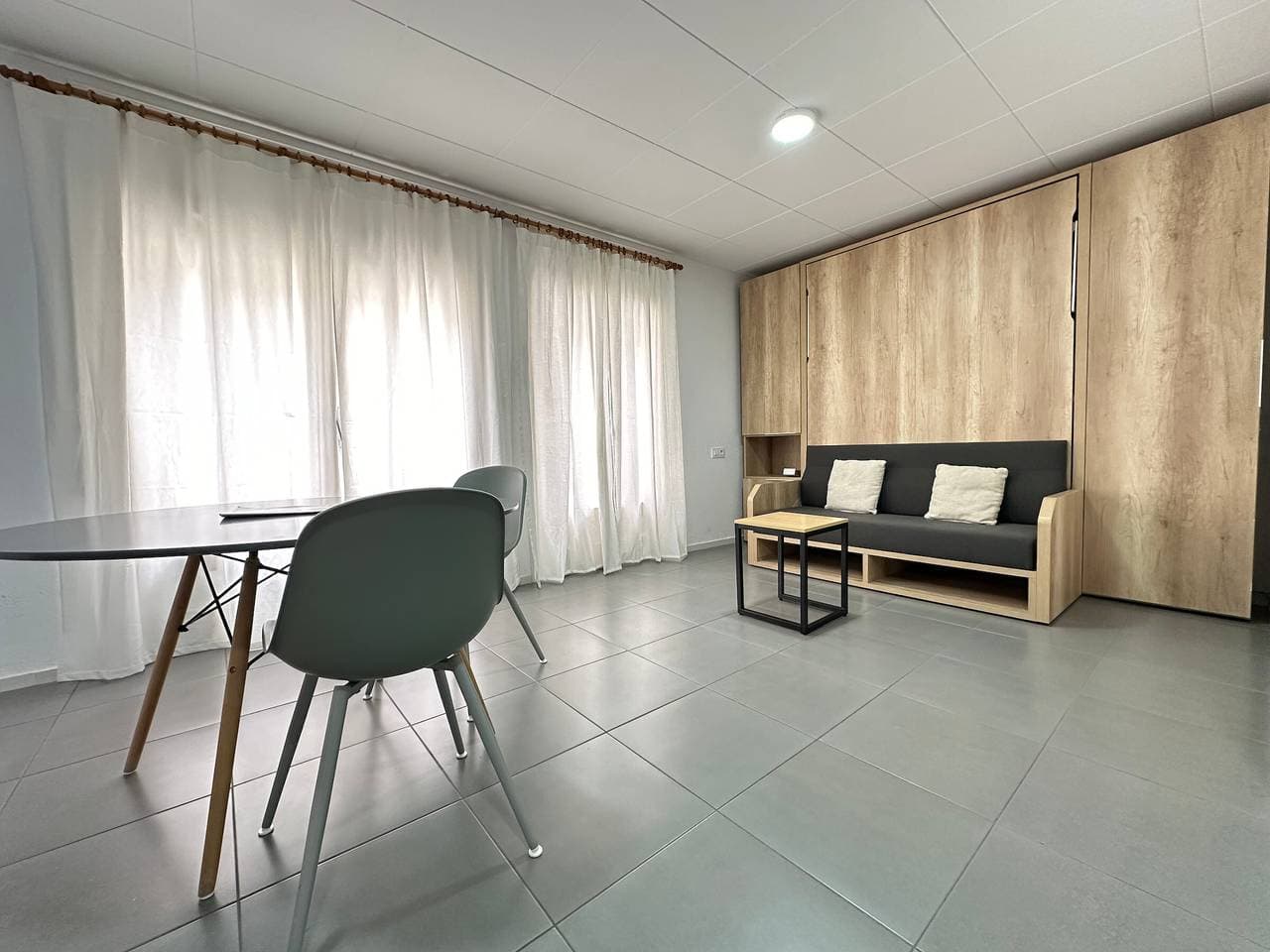 Foto 7 von 20: Modernes Studio im Herzen von Roses