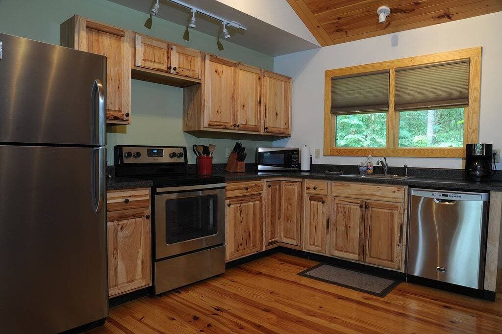 Foto 4 von 30: \"Einsamkeit\" spektakuläre 1 Br Kabine mit Whirlpool in der Nähe von Luray, Va.