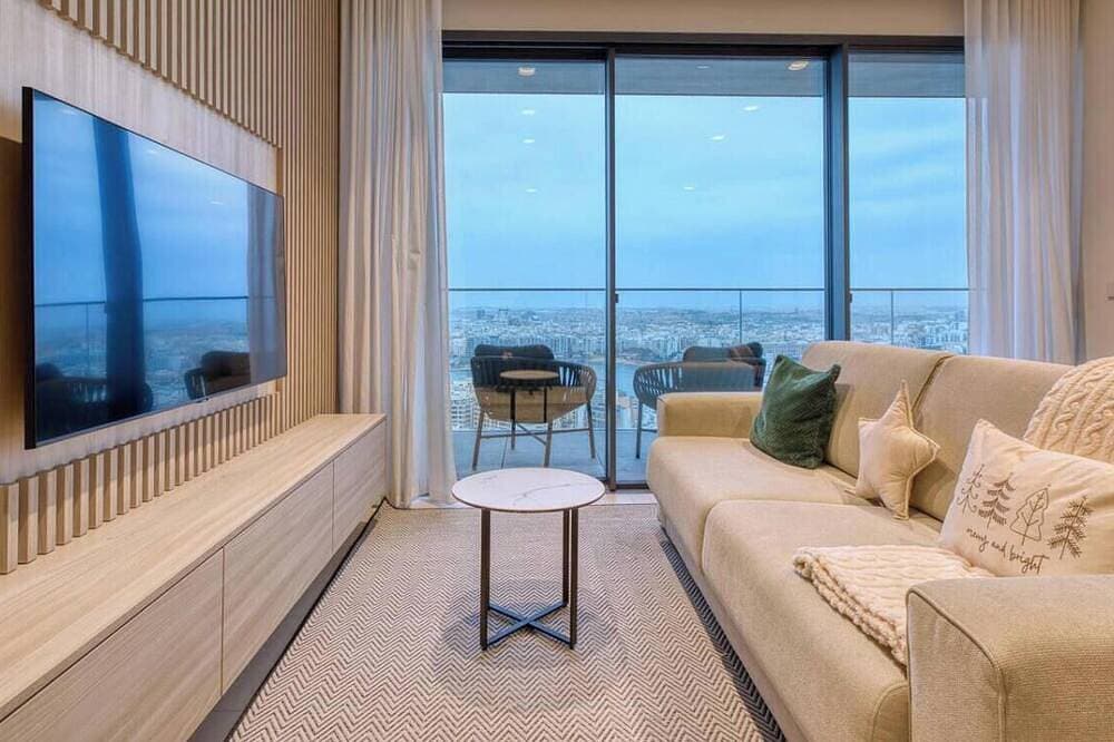 Foto 11 von 30: Luxury Living with Pool in Mercury Tower