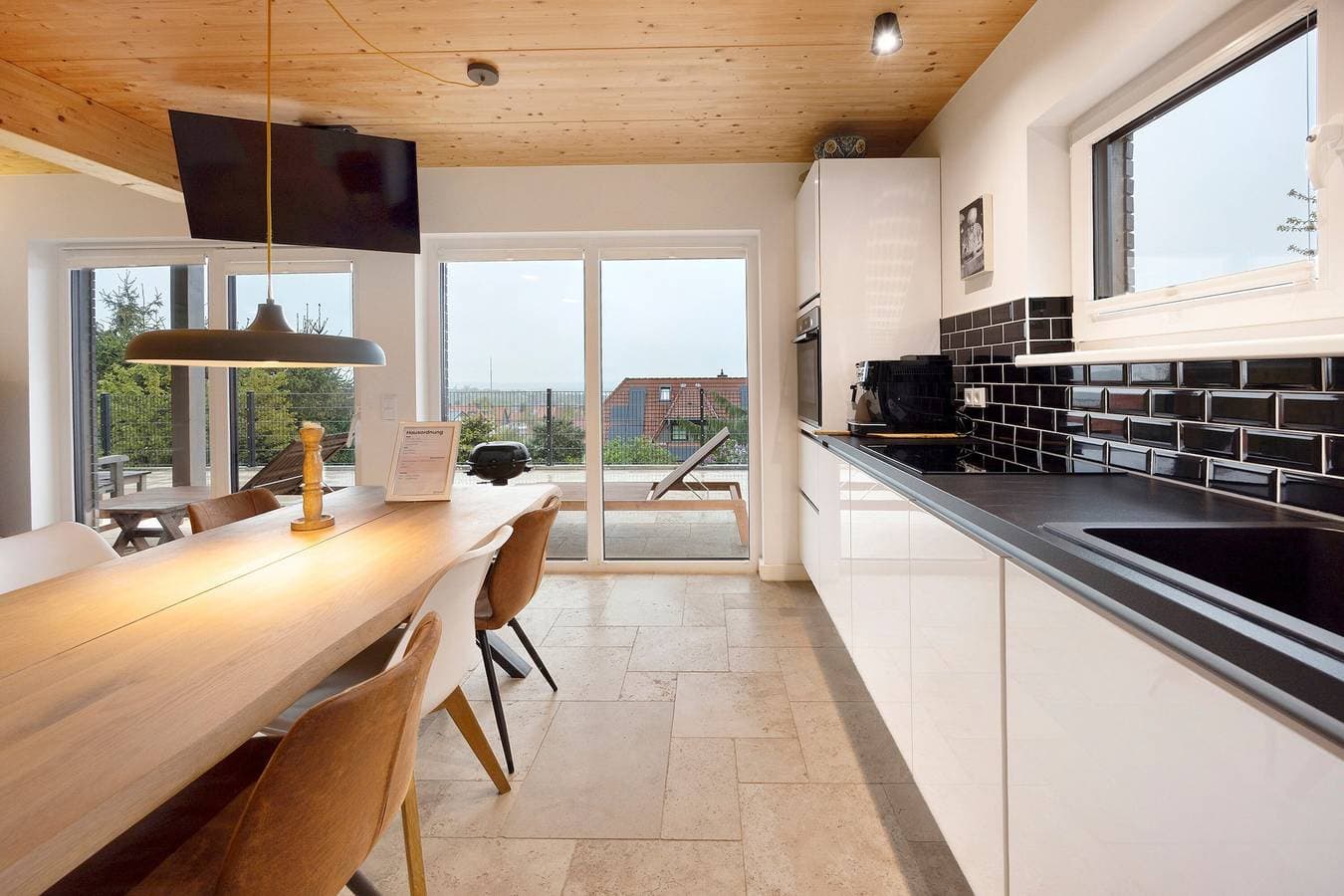 Foto 7 von 35: Ferienhaus 'Mit Panoramablick' mit Bergblick, Gemeinschaftsterrasse und Wi-Fi