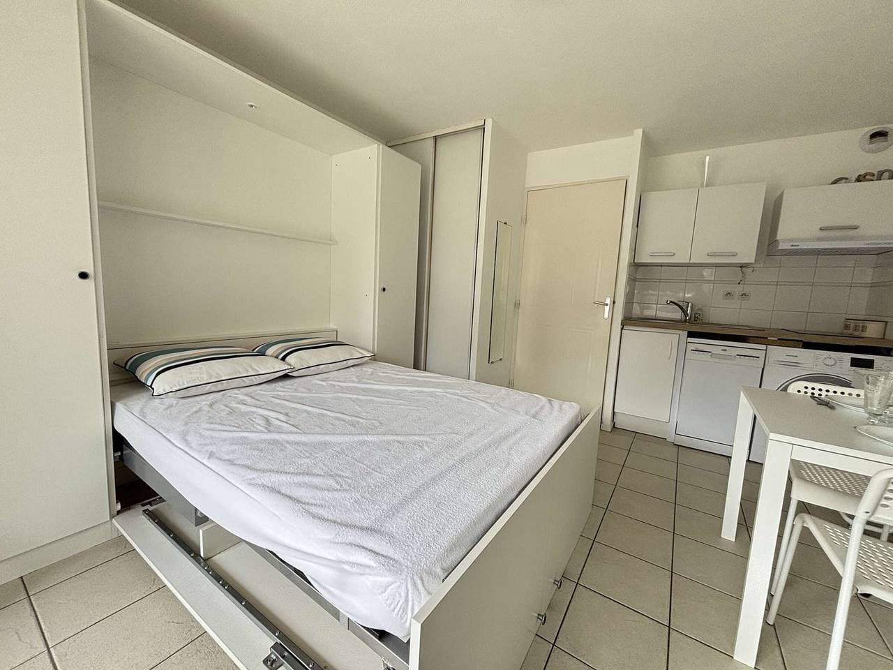 Foto 9 von 12: Charmante Wohnung am Meer mit Terrasse, Parkplatz und Pool, 4 Schlafplätze