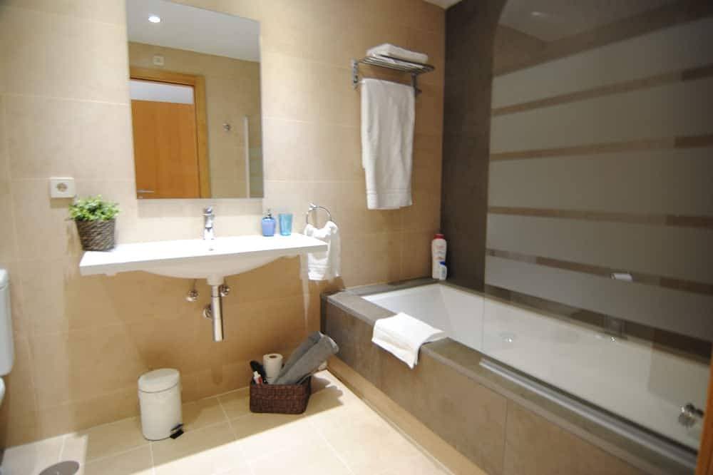 Foto 12 von 30: Wunderschönes Golf Resort Apartment mit 2 Schlafzimmern und Terrasse in der Nähe von Marbella