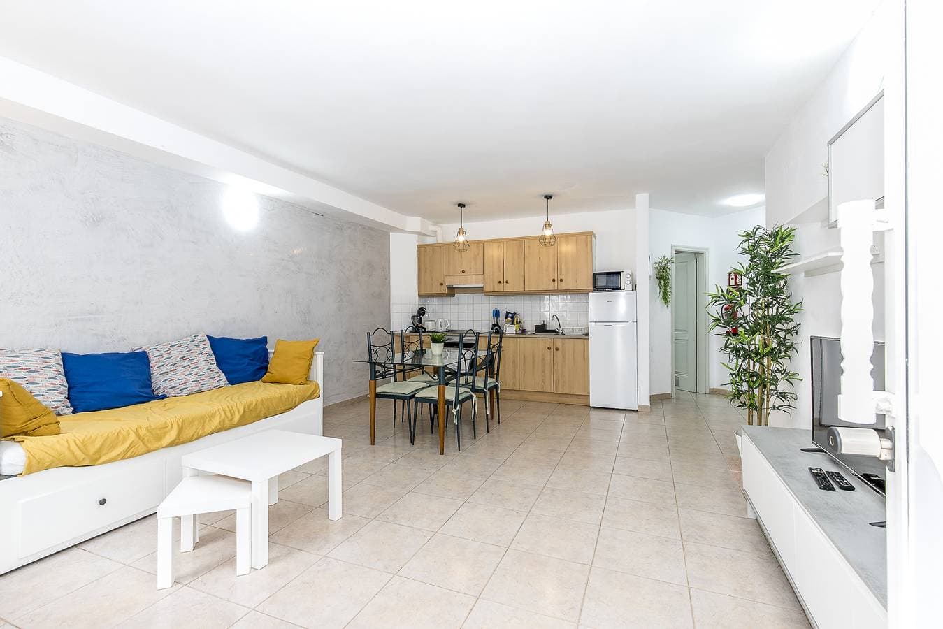 Foto 7 von 35: Ferienwohnung für 3 Personen mit Pool