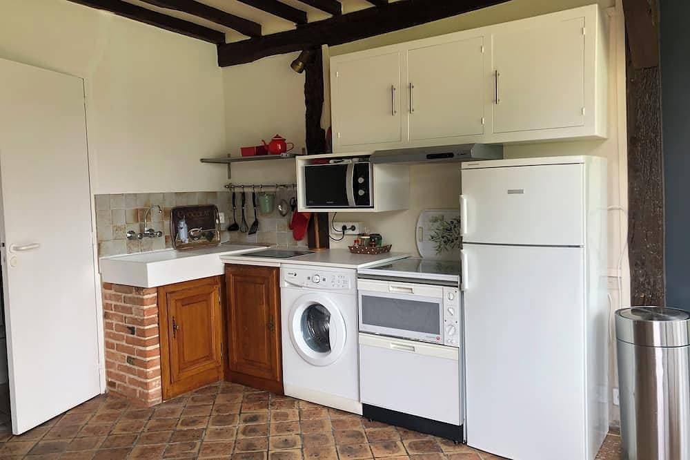 Foto 12 von 18: Renovated bread oven in pretty Normandy property