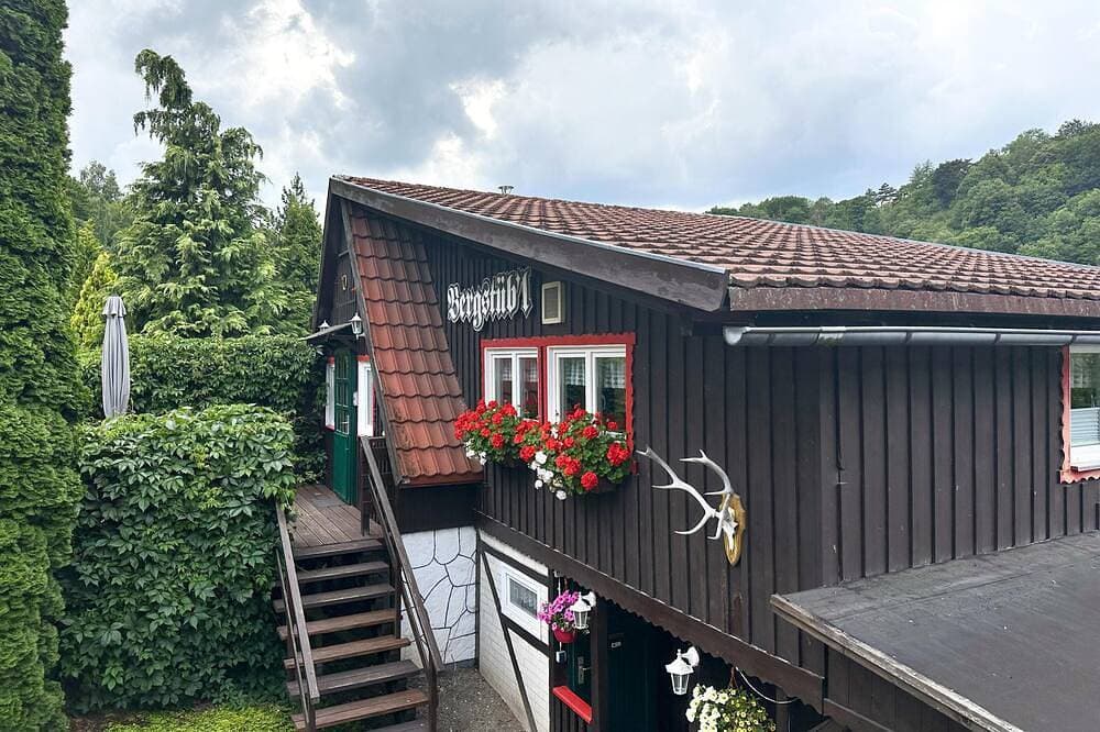 Foto 11 von 21: Freistehendes Ferienhaus mit schöner Terrasse
