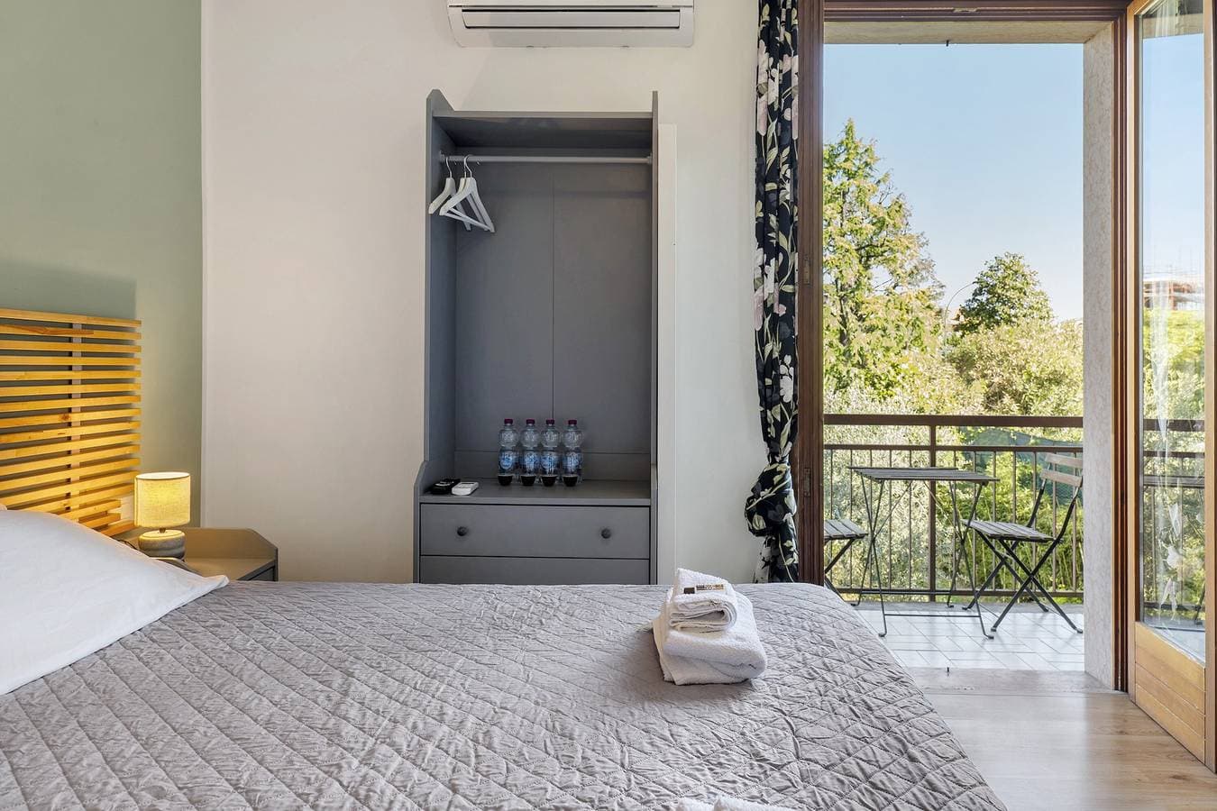 Foto 4 von 26: Apartment 'Bc Garda House' mit Balkon und Klimaanlage
