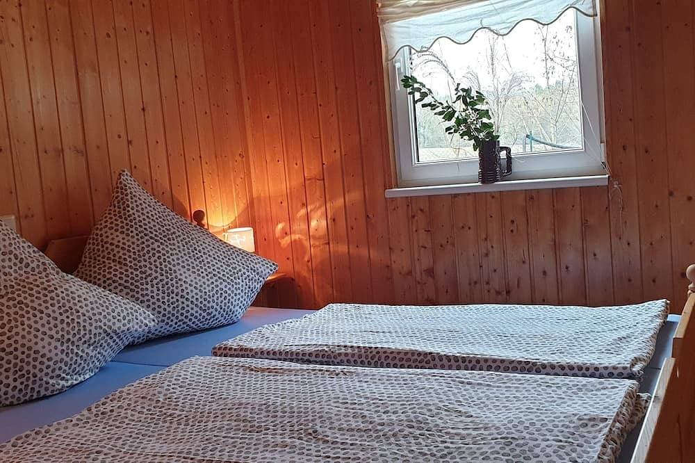 Foto 3 von 28: Ruhiges zentral gelegenes Ferienhaus mit  Sauna Pool& Badezuber