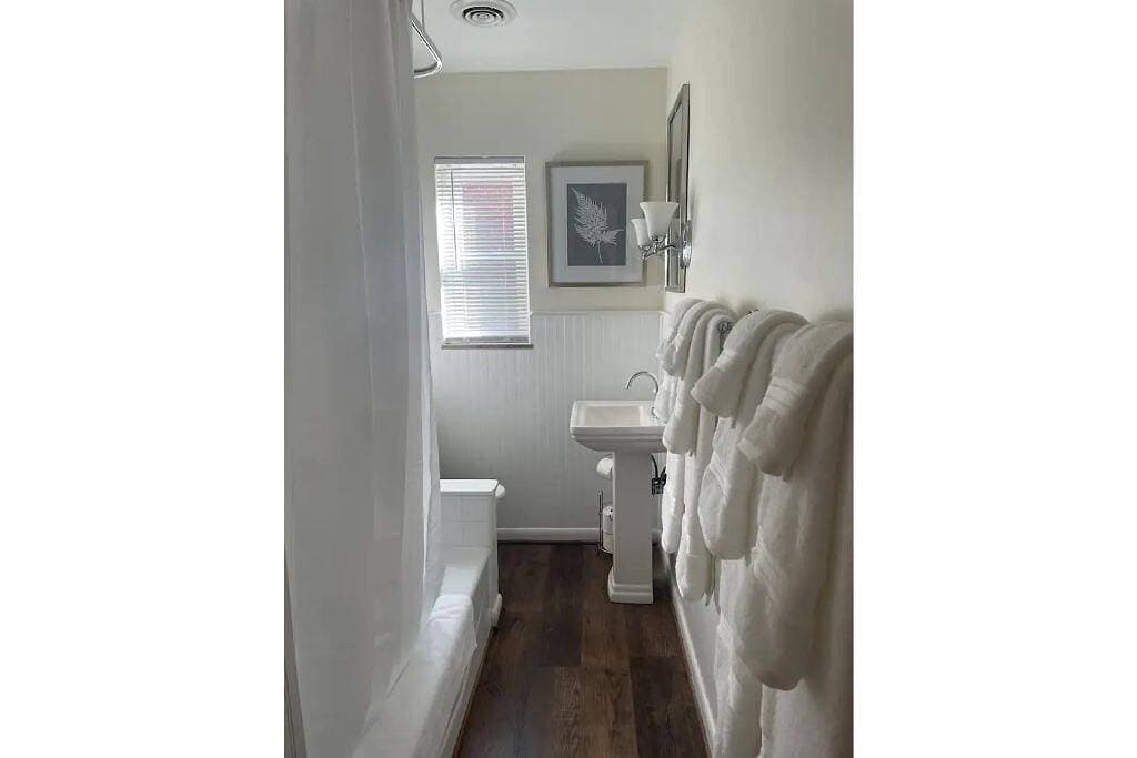 Foto 9 von 25: Lewisburg's Southern Bell, a charming Bungalow that's blocks from downtown!