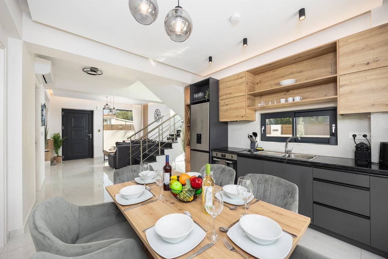 Foto 12 von 28: Villa für 8 Personen mit Terrasse