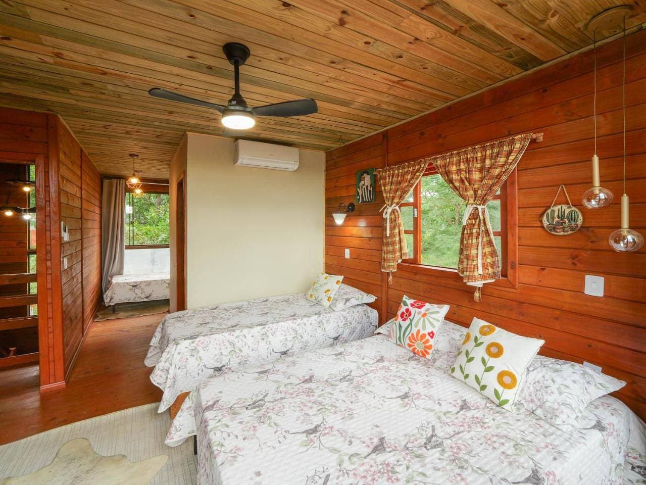Foto 7 von 15: Triple Room with Private Bathroom