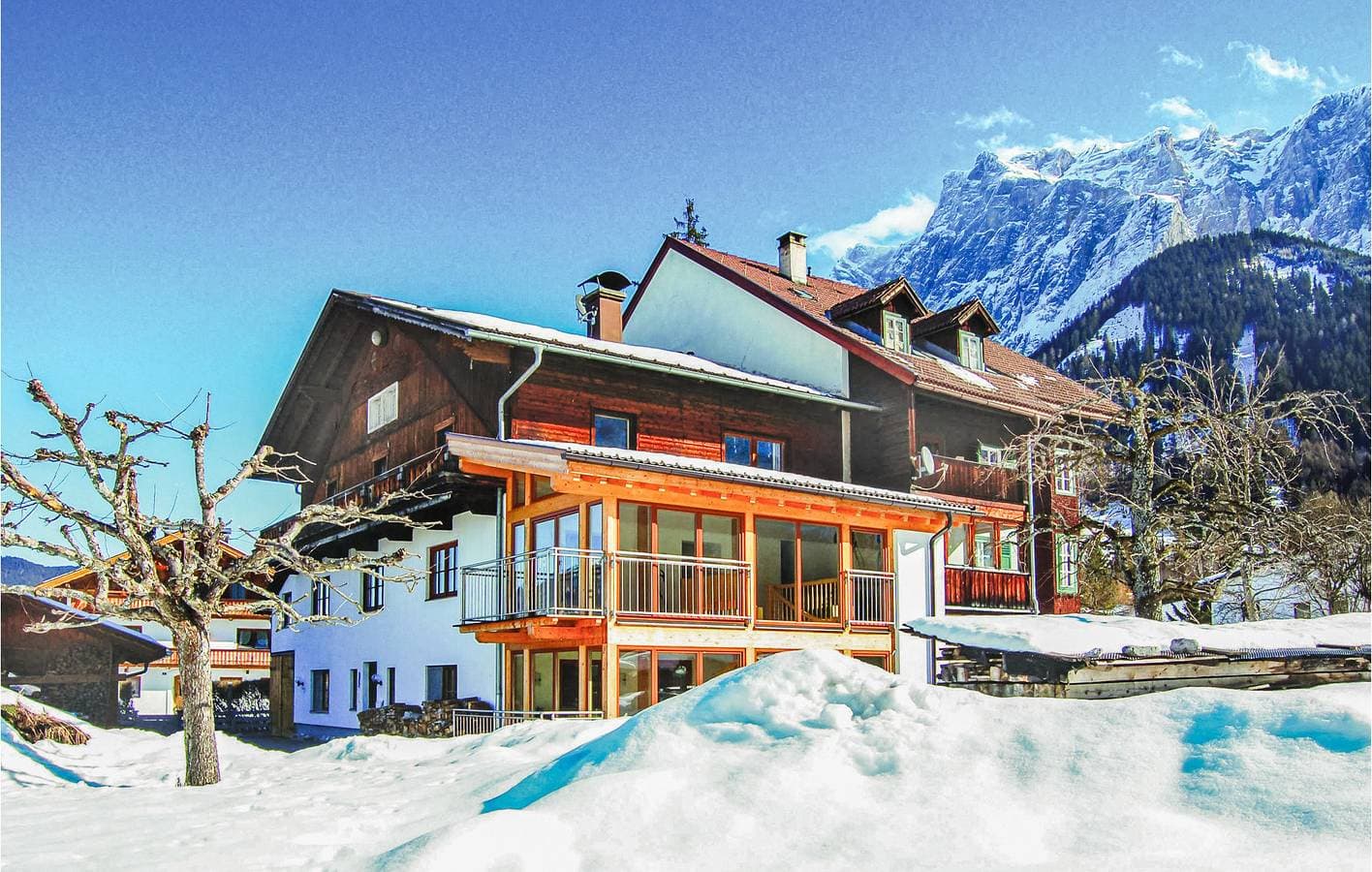 Foto 3 von 14: Wohnung mit Bergblick, Parkplatz und Terrasse