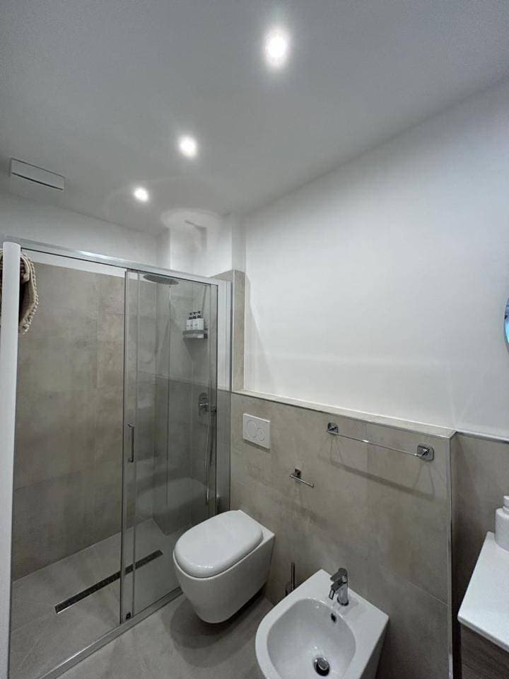 Foto 9 von 16: Double Room with Private Bathroom