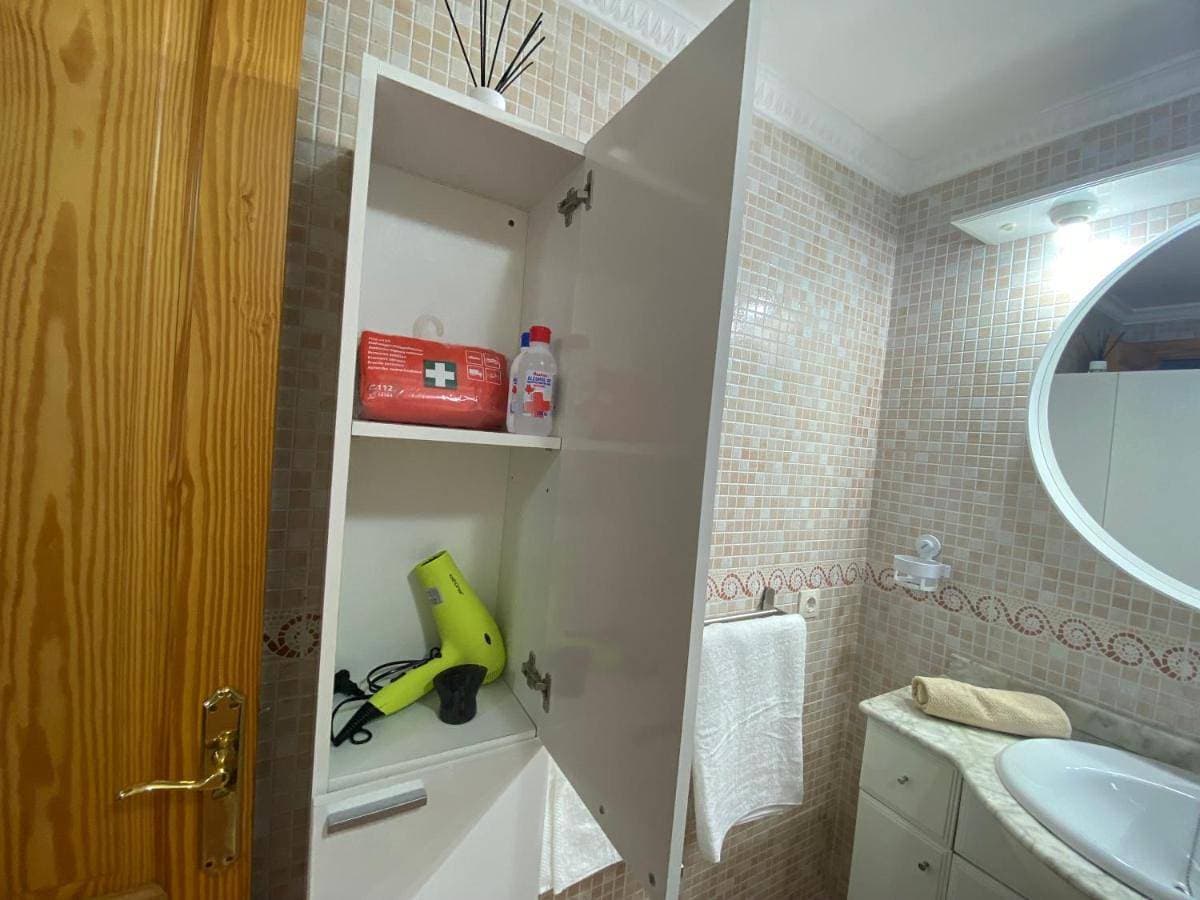 Foto 4 von 27: Three-Bedroom Apartment