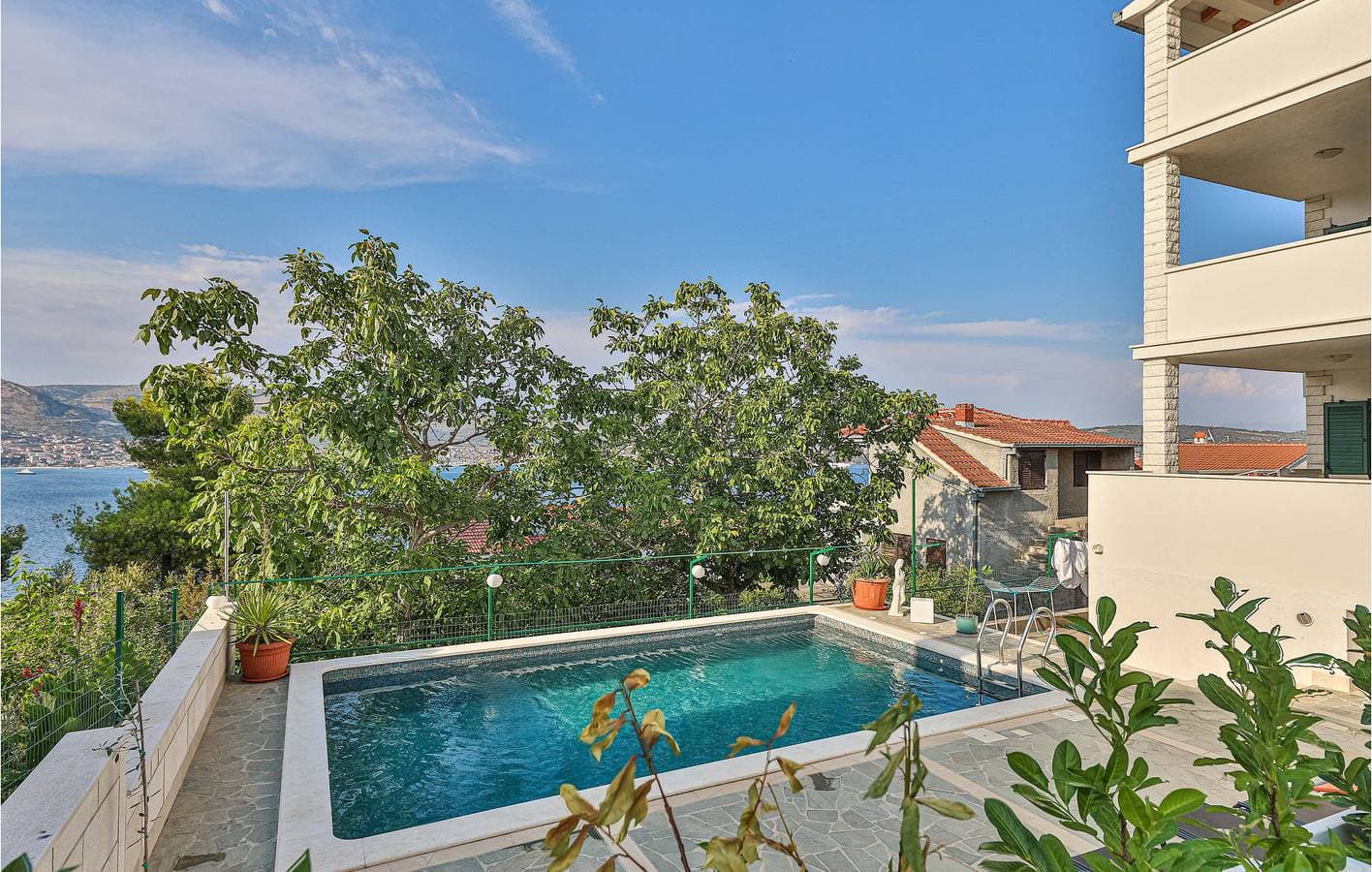 Foto 9 von 23: Apartment mit Meerblick, Pool und Terrasse, 700 m vom Strand entfernt