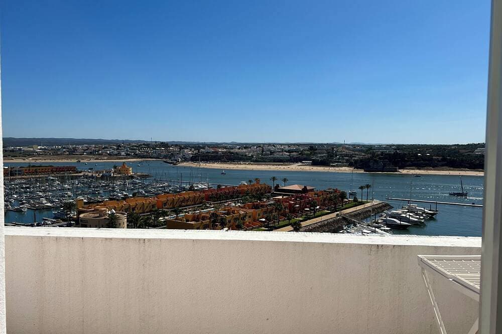 Foto 8 von 20: Excellent studio, beachfront, sea view w/ parking lot