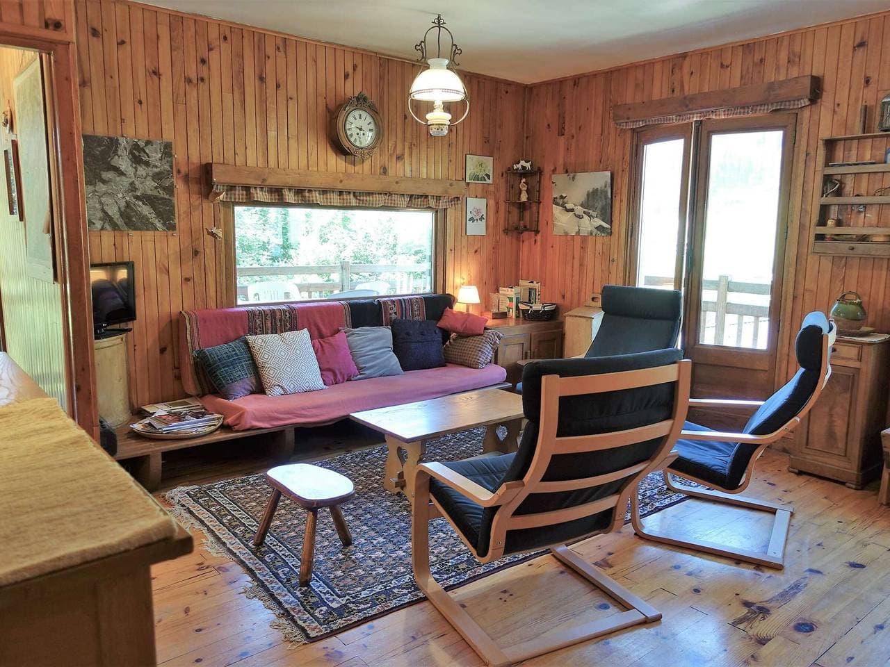 Chalet mit 4 Zimmern für 6 Pers., nahe Dorf, Terrasse, Skidepot 1