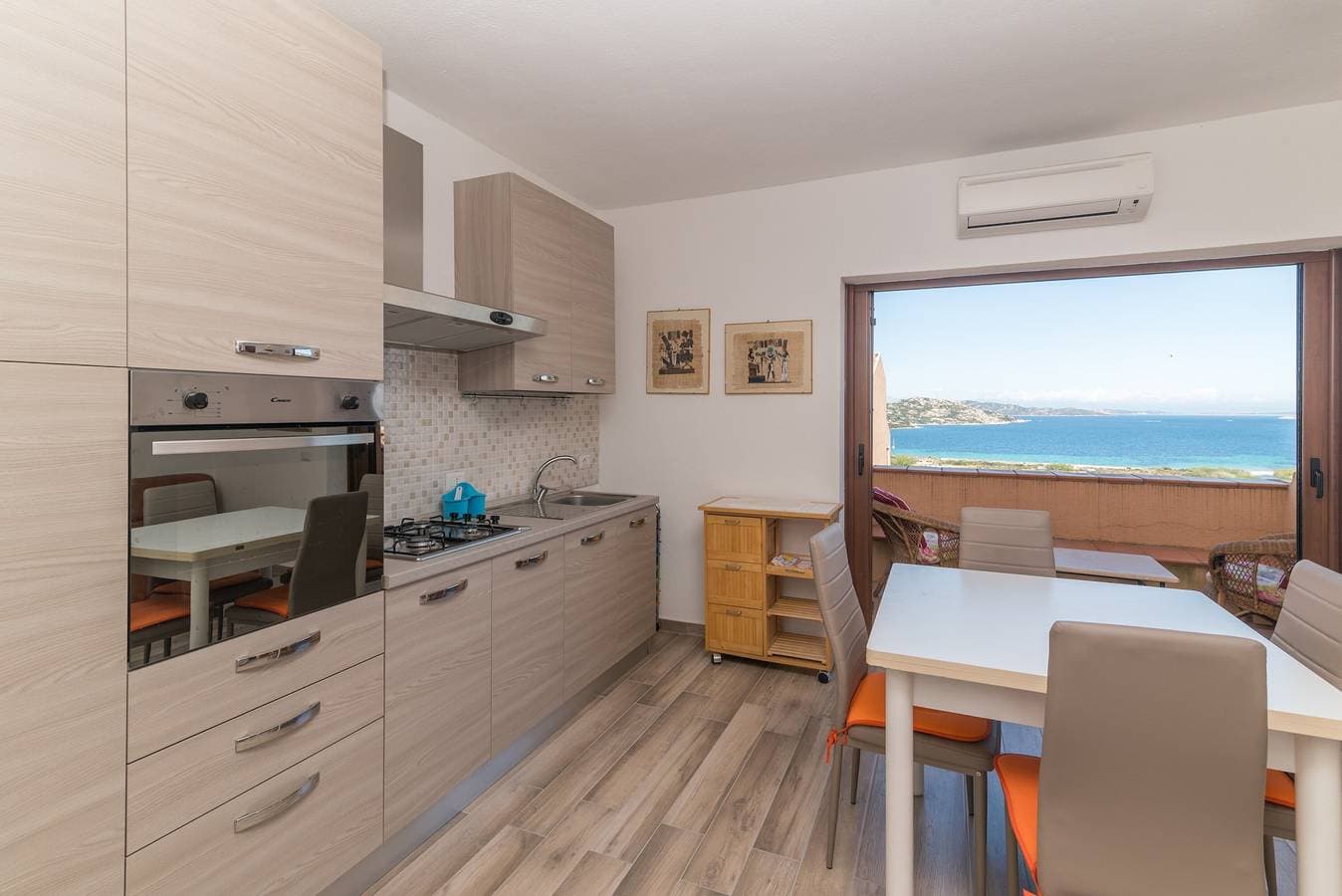 Foto 7 von 24: Ferienwohnung Orizzonte Rosso nahe Strand mit Meerblick und Terrasse
