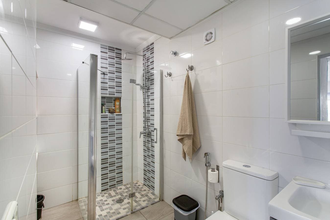 Foto 10 von 26: Ferienwohnung "Rainbow Amadores" mit Meerblick, Terrasse und WLAN