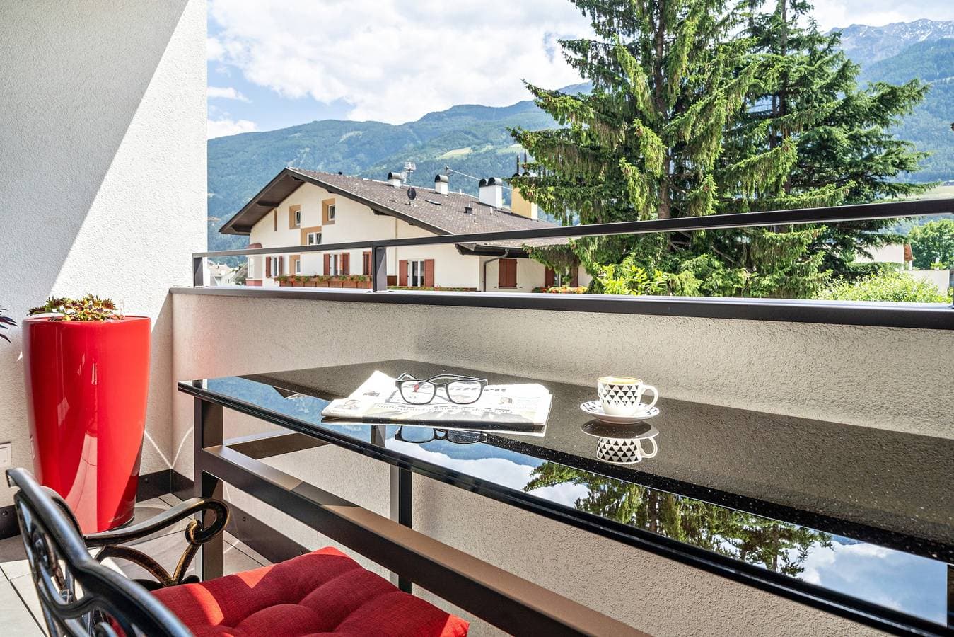 Foto 4 von 25: Ferienwohnung "Il Cuore Rosso" - Neubau im Zentrum mit Bergblick, Balkon und Klimaanlage