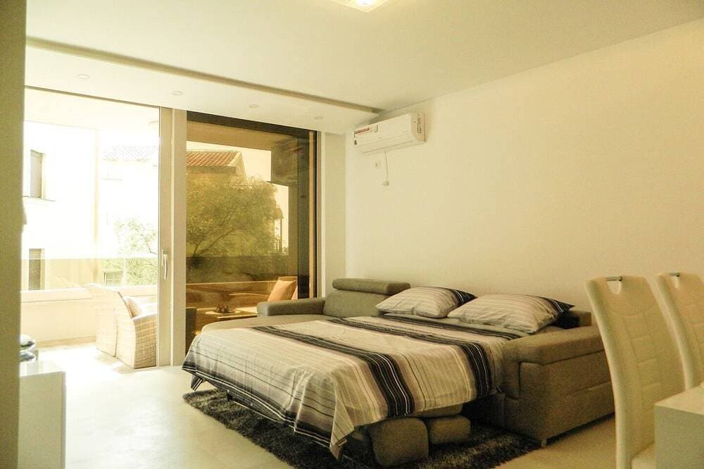 Foto 2 von 28: Lux Apartment Teodora Rafailovici 4 *