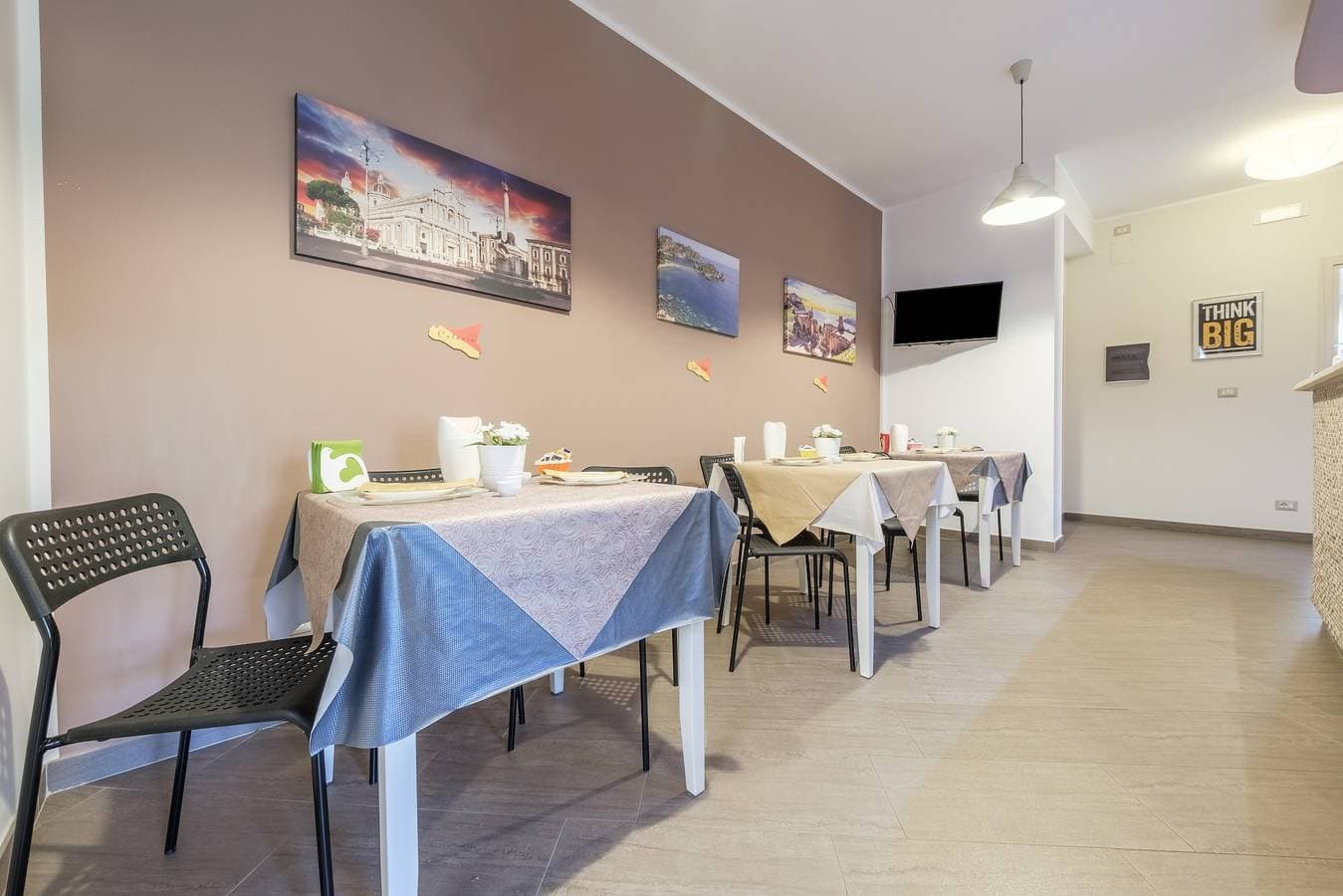 Foto 10 von 30: Zimmer 'Catania' mit Balkon, WLAN und Klimaanlage
