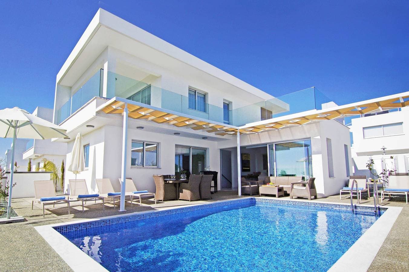 Villa 1