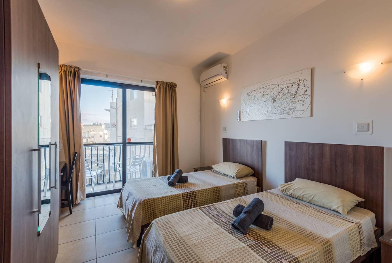 Foto 13 von 25: GetawaysMalta - Seashells Apartment mit 2 Schlafzimmern in Bugibba